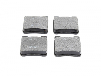 Bosch brake pad set for disc brakes rear axle suitable for Mercedes Benz C-Class (W202/W203/S203/CL203), CLK (C208/A208/C209/A209), E-Class (W210/S210), SLK (R171), S-Class (W140)