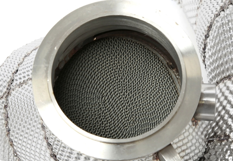 TA Technix Downpipe mit Hitzeschild und Katalysator passend für BMW 5er Serie M5 Typ F10, 6er Serie M6 Typ F12/F13/F06 - Motorcode S63 B44