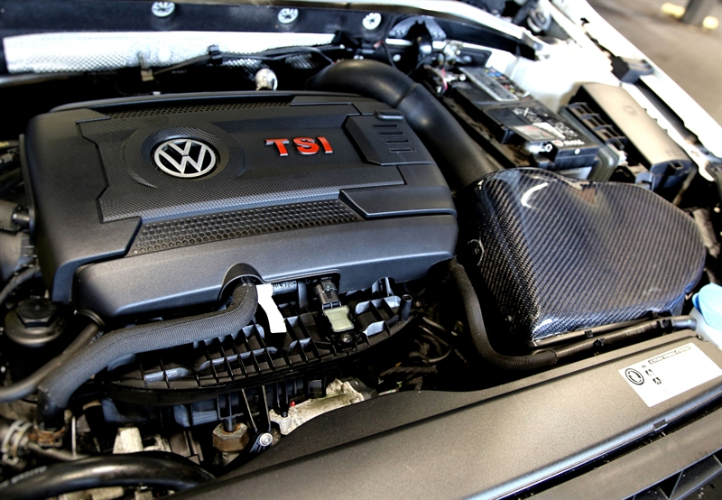 TA Technix Carbon Air Intake passend für Audi A3 (8V)/ Seat Leon (5F)/ Skoda Octavia (5E)/ VW Golf VII (AU)